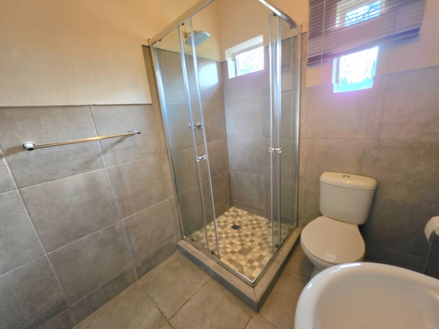 5 Bedroom Property for Sale in Jordania Free State